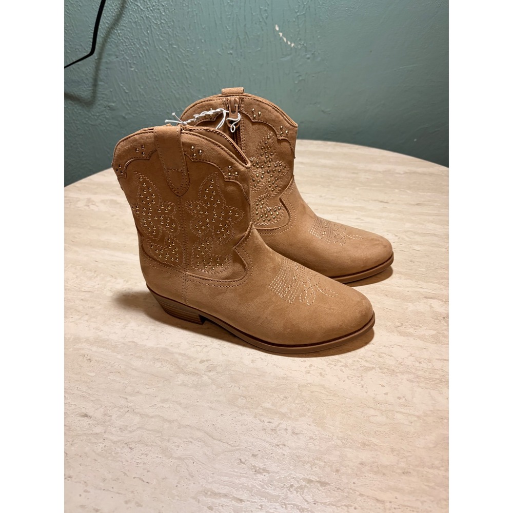 Art Class Girls Tan Faux Suede Studded Western Cowboy Boots Size 3 NWT